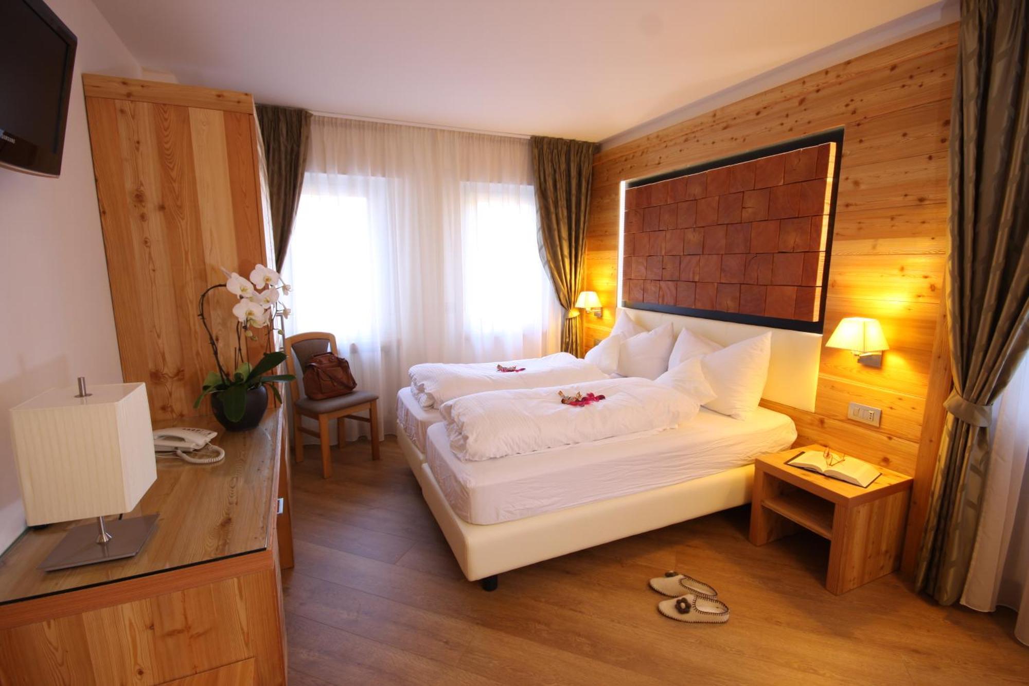 Hotel Pineta Baselga di Pine Luaran gambar