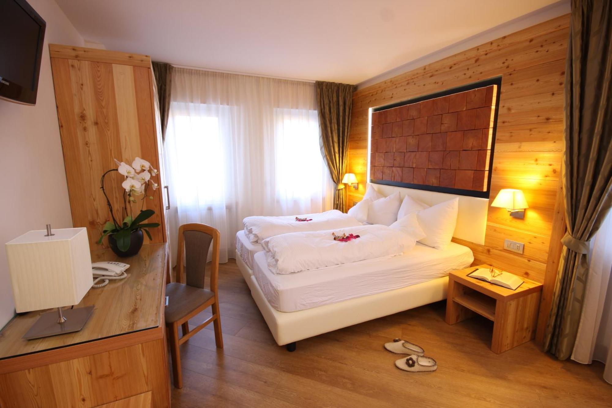 Hotel Pineta Baselga di Pine Luaran gambar