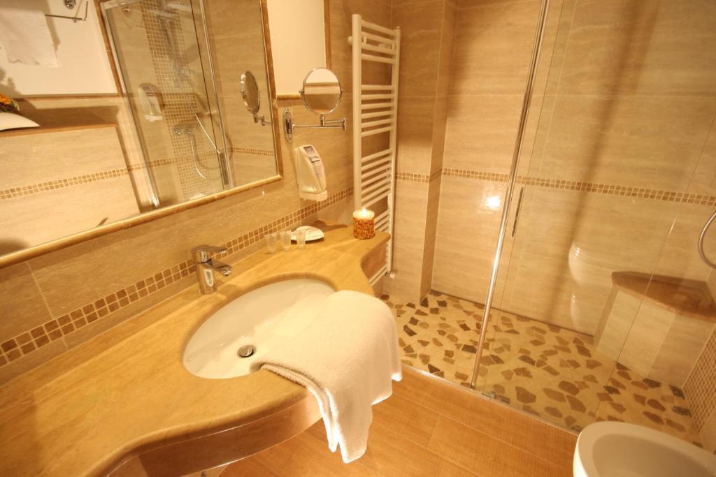Hotel Pineta Baselga di Pine Luaran gambar