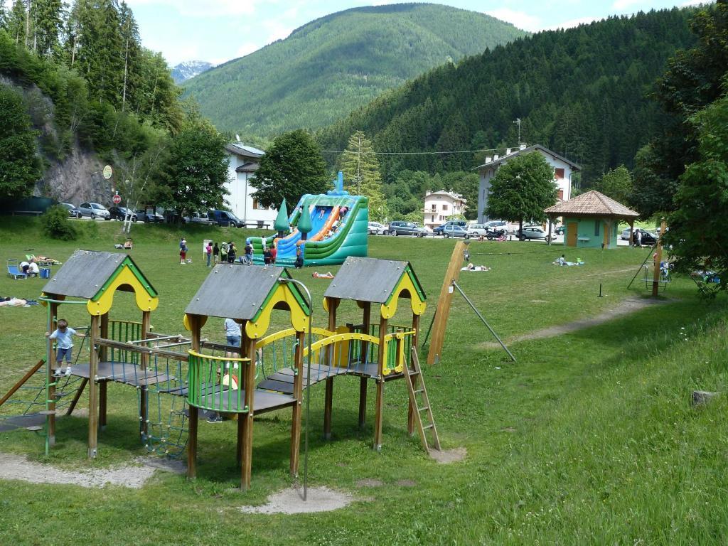 Hotel Pineta Baselga di Pine Luaran gambar